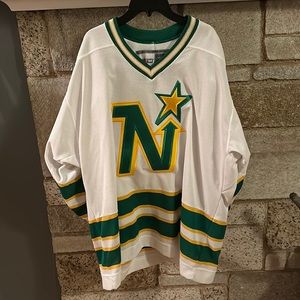 Minnesota North Stars Hockey jersey sz. Large